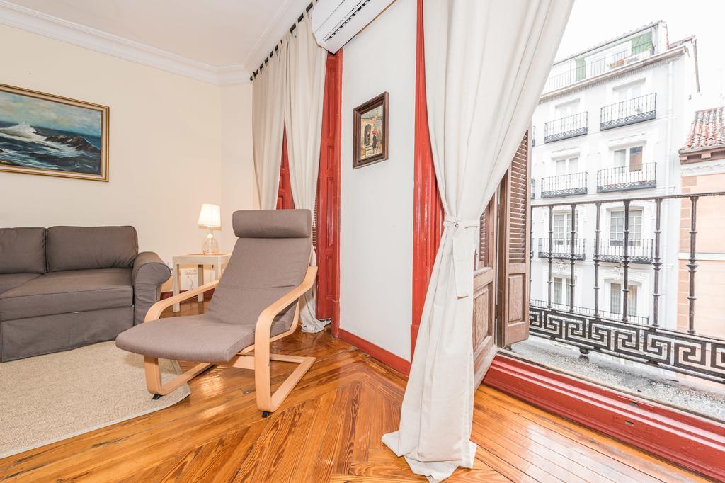 Apartamentos Madrid Centro B ภายนอก รูปภาพ