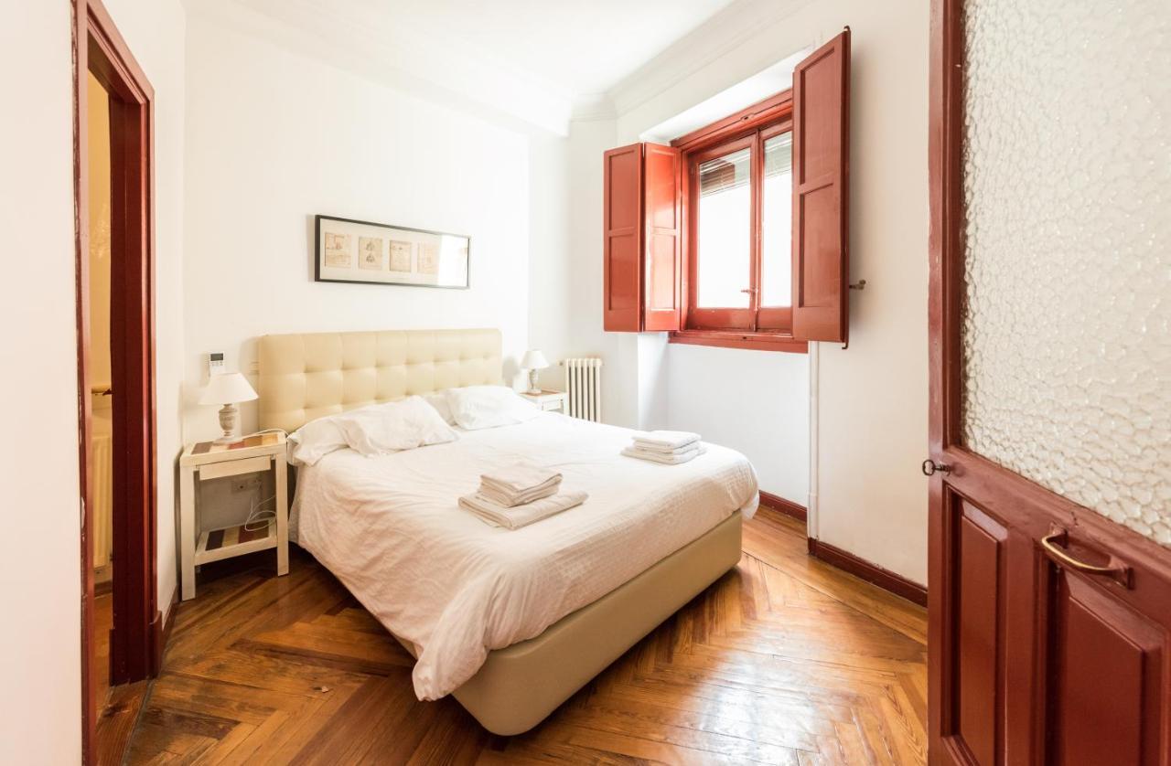 Apartamentos Madrid Centro B ภายนอก รูปภาพ